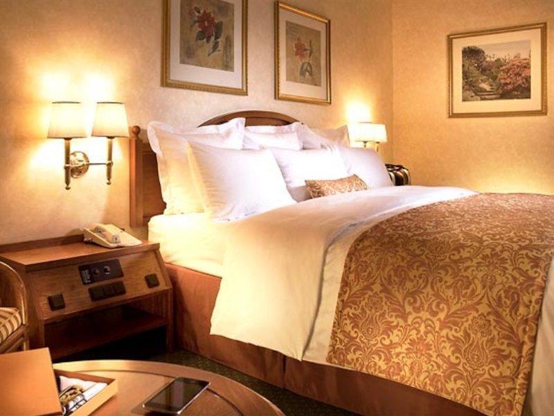 Hotel Renaissance Dusseldorf