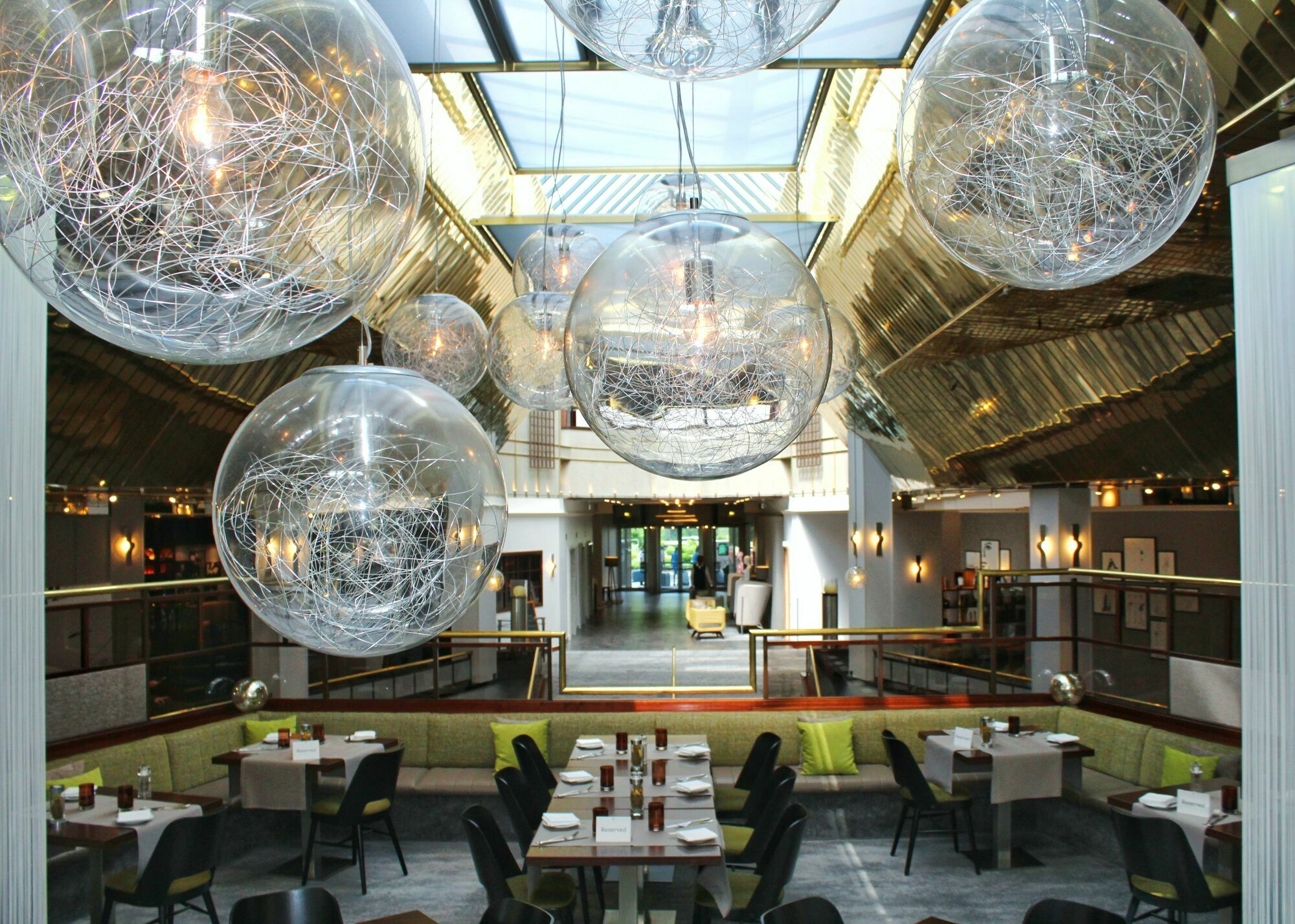 Renaissance Hotel 4*